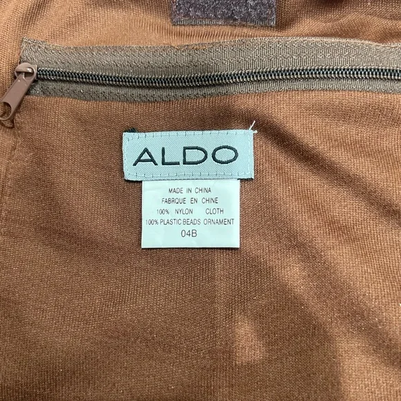 Aldo crochet slouchy bag with shiny sequin disks Velcro closure. - Picture 2 of 8